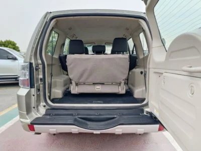 2018 Mitsubishi Pajero 3.5 Liter V6 PETROL AT Gold Beige SUV 4WD GCC Specs