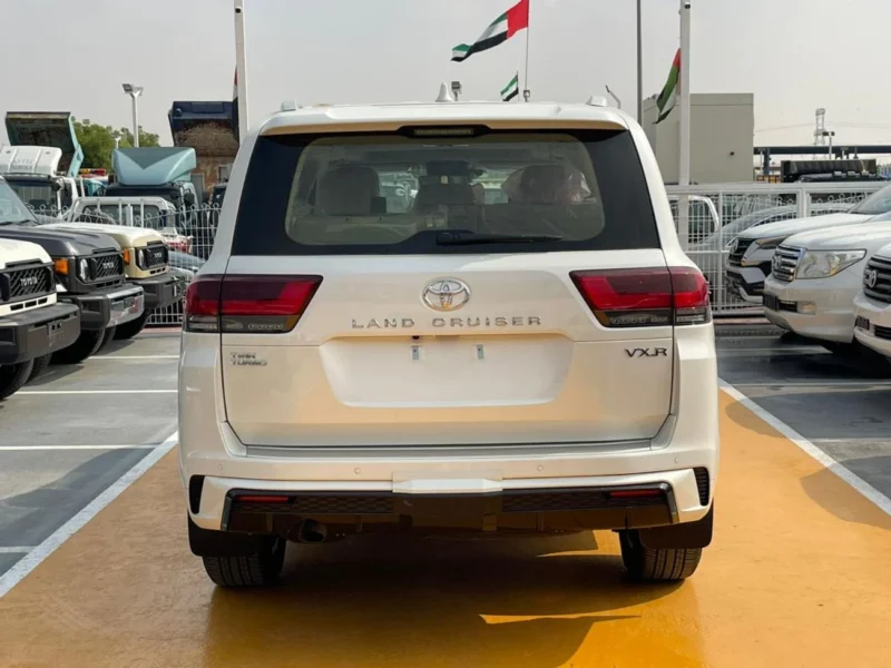 Toyota Land Cruiser VXR 3.5L 6 Cylinders Engine 2025 GCC White Beige SUV