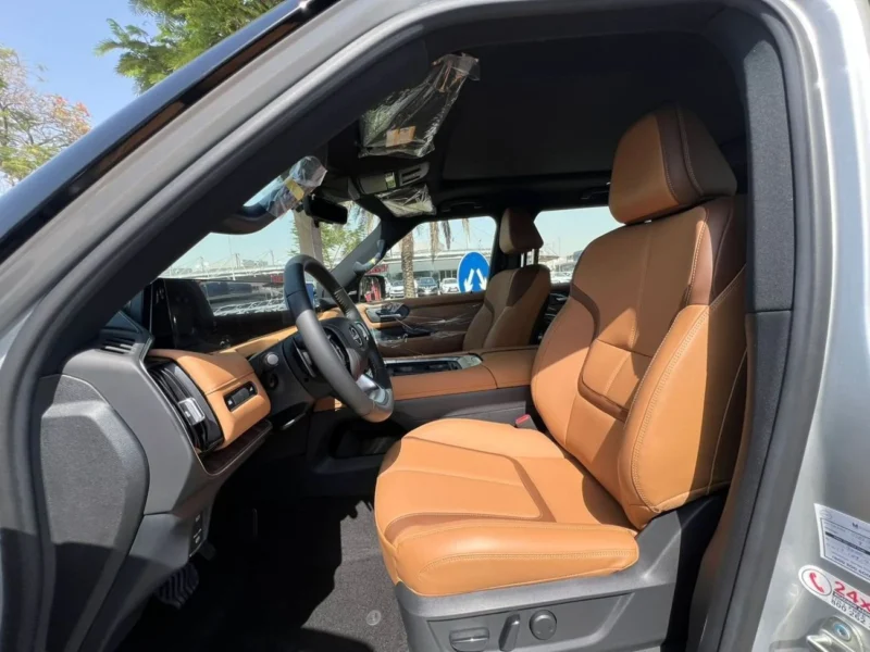 2025 Nissan Patrol LE Titanium 3.5L V6 Twin Turbo Silver Tan SUV GCC Specs