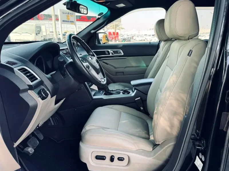 2013 Ford Explorer Ecoboost 6 Cylinders Petrol Engine Black White SUV
