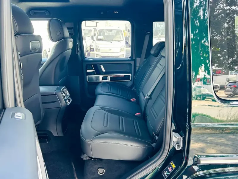 2024 Mercedes-Benz G-Class G 400 d 6 Cylinders Engine Green Black Wagon