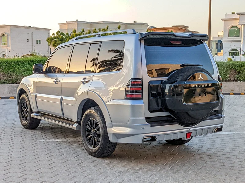 2013 Mitsubishi Pajero GLS MID 6 Cylinders Engine Silver Beige SUV GCC