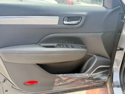 Renault Koleos E 2.5L 4 Cylinders Engine Petrol 4WD 2025 Grey Black SUV
