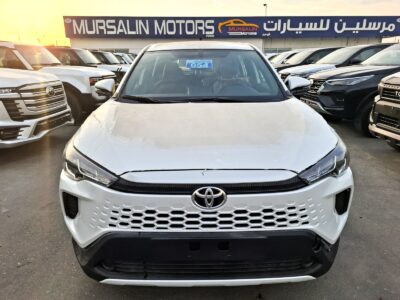2025 Toyota Corolla Cross 1.8L 4 Cylinder Engine White Petrol GCC Specs