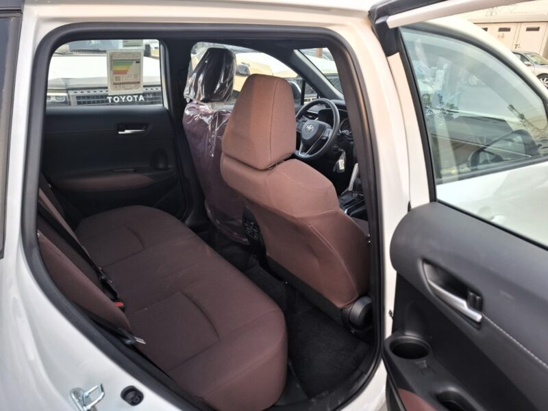 2025 Toyota Corolla Cross 1.8L 4 Cylinder Engine White Petrol GCC Specs