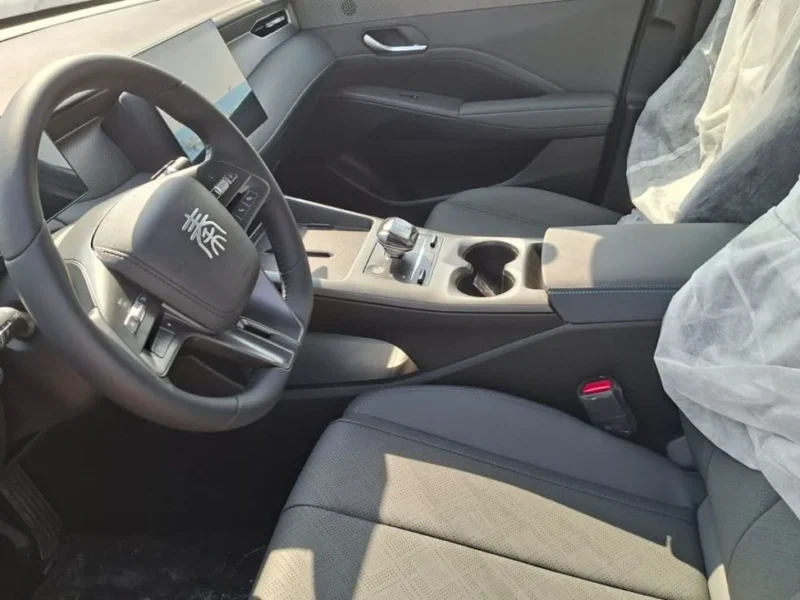 2025 BYD QIN PLUS BYD 1.5 L 4 Cylinders Engine Hybrid White Black Sedan