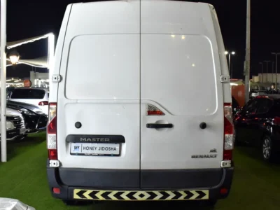 2020 Renault Master Other 4 Cylinder Engine White Black Van GCC Specs