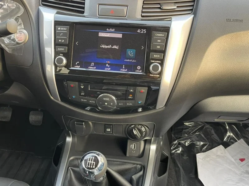 2024 Nissan Navara G Double Cab 2.5L 4 Cylinders Engine 4WD M/T Silver Black