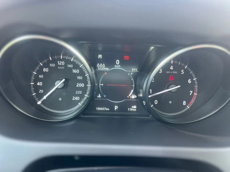 2019 Land Rover Discovery 4 Cylinders Engine Red Beige SUV GCC Specs