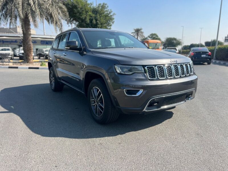 2020 Jeep Grand Cherokee Limited 3.6L Limited V6 Cylinder Engine Grey Black SUV