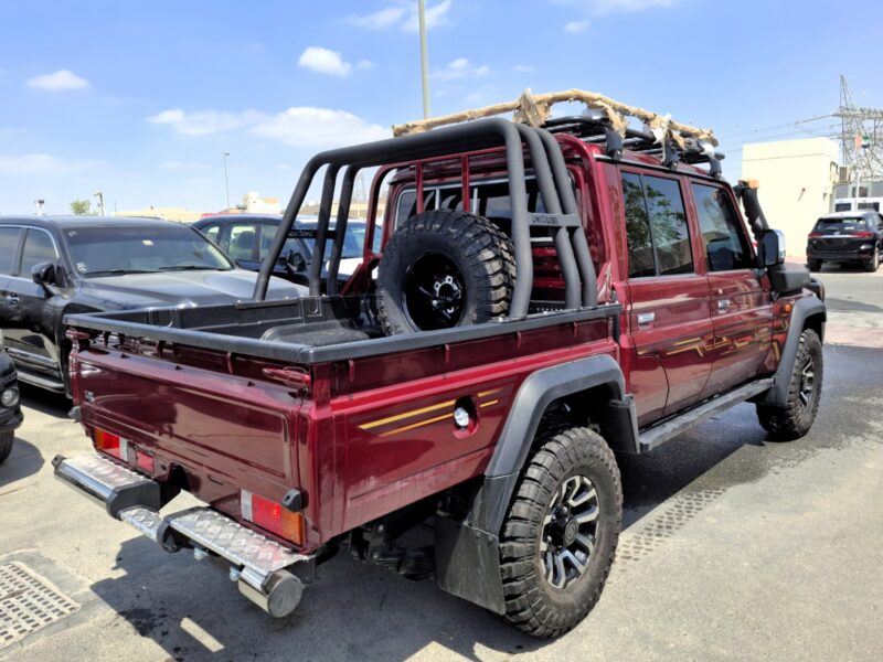 Toyota LC Pickup DC AT 2.8L 2025 Red Brown Diesel GCC Specs