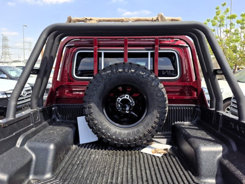 Toyota LC Pickup DC AT 2.8L 2025 Red Brown Diesel GCC Specs
