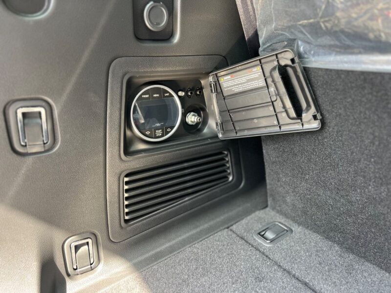 2026 NISSAN PATROL LE TITANIUM+ 6 Cylinders Engine Blue Red SUV GCC Specs