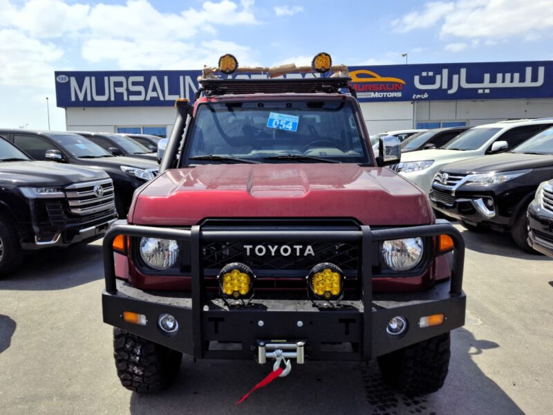 Toyota LC Pickup DC AT 2.8L 2025 Red Brown Diesel GCC Specs