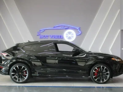 2024 Lamborghini Urus S 4.0T Twin-Turbocharged V8 Black SUV AWD