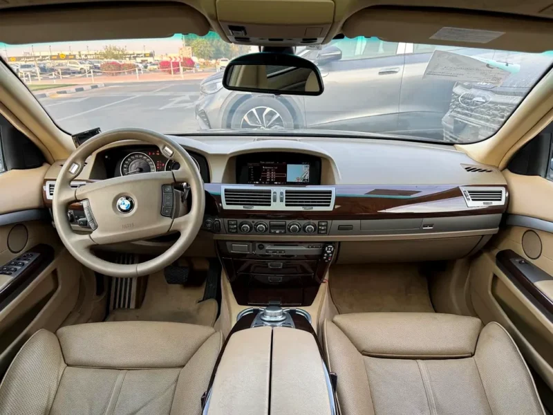 2007 BMW 7-Series 750i 8 Cylinders Engine Black Beige Sedan Neat and Clean Car