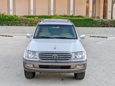 2004 Toyota Land Cruiser VXR V8 FULL OPTION White Beige SUV GCC Specs