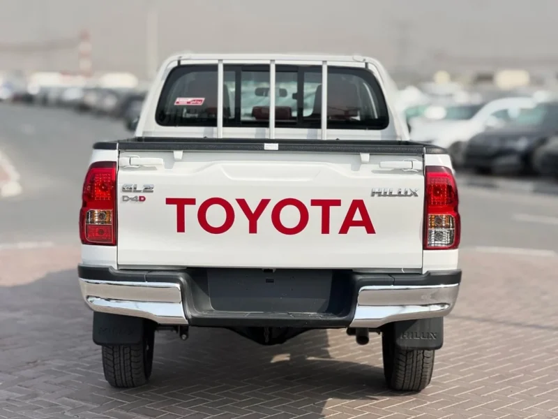 2026 Toyota Hilux 2.4 L 4 Cylinders Engine White Red Pick Up Truck