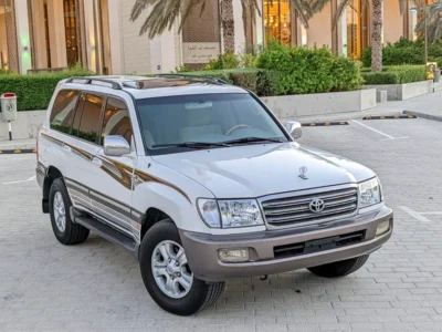 2004 Toyota Land Cruiser VXR V8 FULL OPTION White Beige SUV GCC Specs