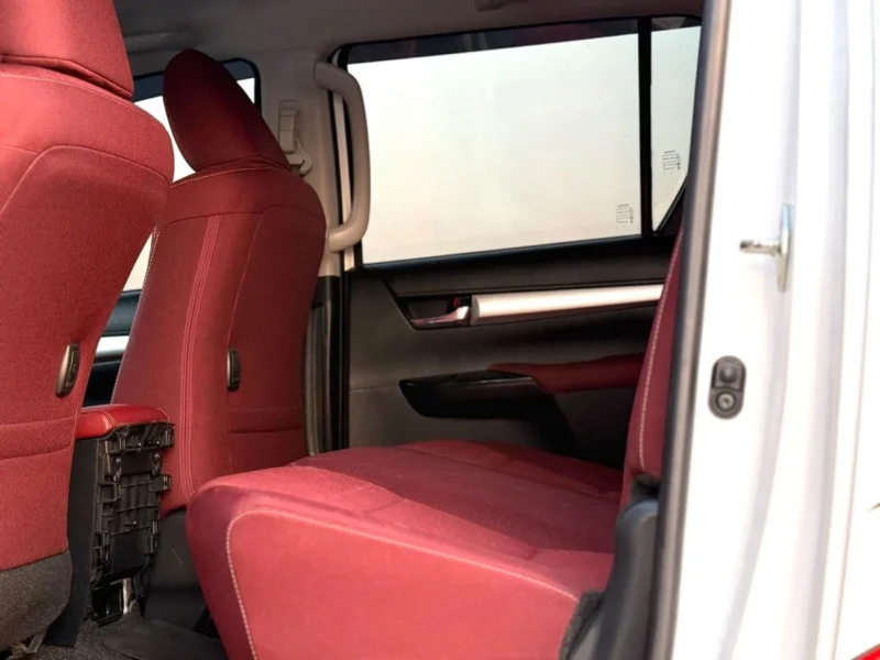 2022 Toyota Hilux GLX 2.7L 4 Cylinders Engine Double Cab Utility A/T White Red