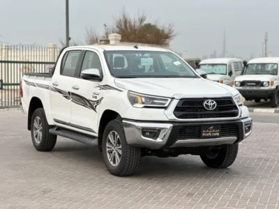 2025 Toyota Hilux S GLX 2.4L AWD A/T White Red Pick-Up Truck