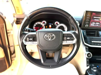2022 Toyota Land Cruiser GXR 4.0L 6 Cylinders Engine White Beige SUV GCC Specs