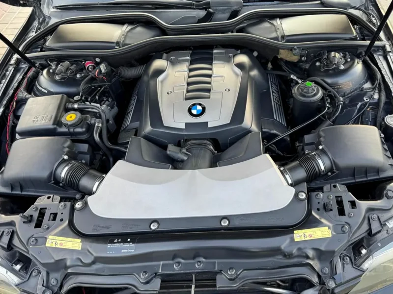 2007 BMW 7-Series 750i 8 Cylinders Engine Black Beige Sedan Neat and Clean Car