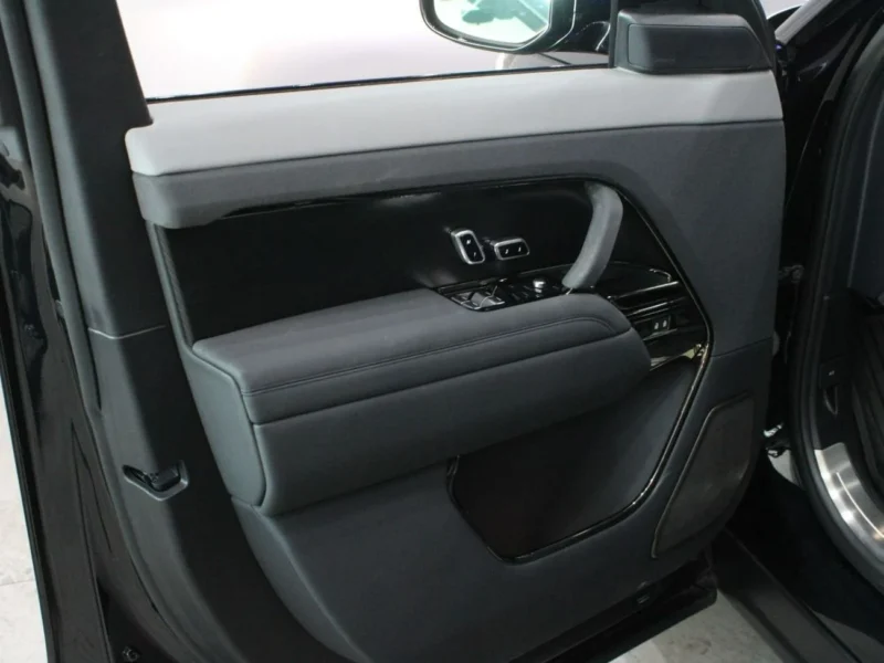 2025 Land Rover Range Rover Sport SV EDITION 4.4L Twin-Turbocharged V8 Black Grey SUV