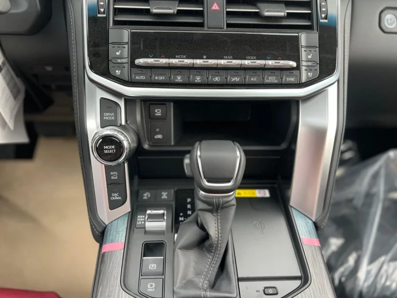 2025 Toyota Land Cruiser VXR 3.3L 6 Cylinder Engine Diesel White Red SUV