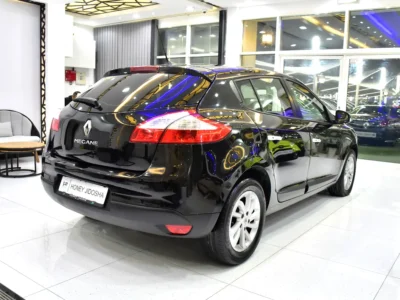 2015 Renault Megane SE 4 Cylinders Engine Black Beige Hatchback GCC Specs