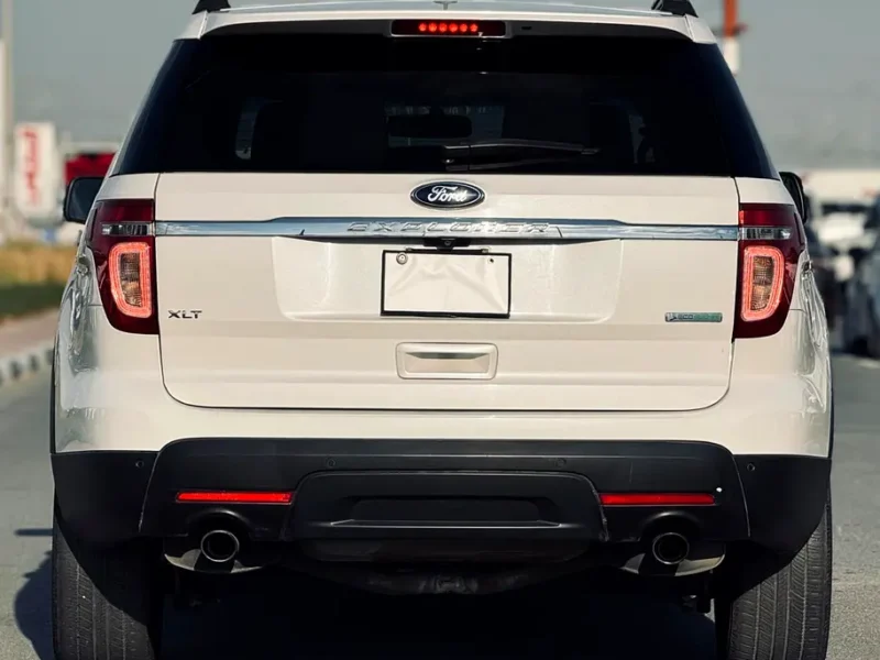 2014 Ford Explorer XLT 4 Cylinders Engine White Beige SUV MINT CONDITION