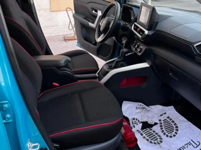 2022 Toyota Raize 1.2 L 4 Cylinders Engine Blue Black SUV FWD