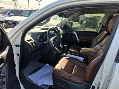 2016 Toyota Prado VXR 2.7L 4-Cylinder Petrol White Brown SUV GCC Specs