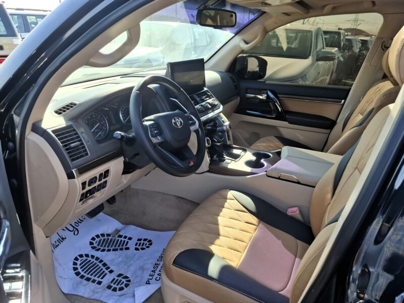 2014 Toyota Landcruiser GXR 4.6L V8 Petro Modified Black Beige SUV GCC Specs
