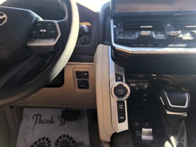 2014 Toyota Landcruiser GXR 4.6L V8 Petro Modified Black Beige SUV GCC Specs