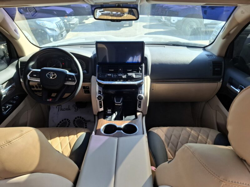 2014 Toyota Landcruiser GXR 4.6L V8 Petro Modified Black Beige SUV GCC Specs