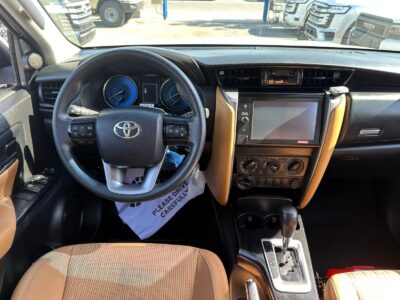 2021 Toyota Fortuner EXR 2.7L 4-Cylinder Petrol White Brown SUV GCC Specs