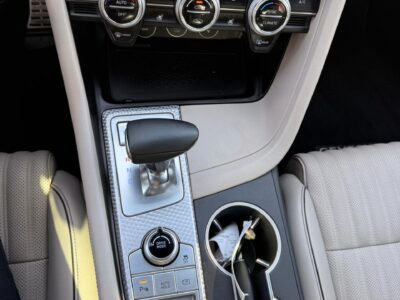 2023 GENESIS G70 2.0L Turbo V4 VVT White Beige Sedan RWD USA Specs