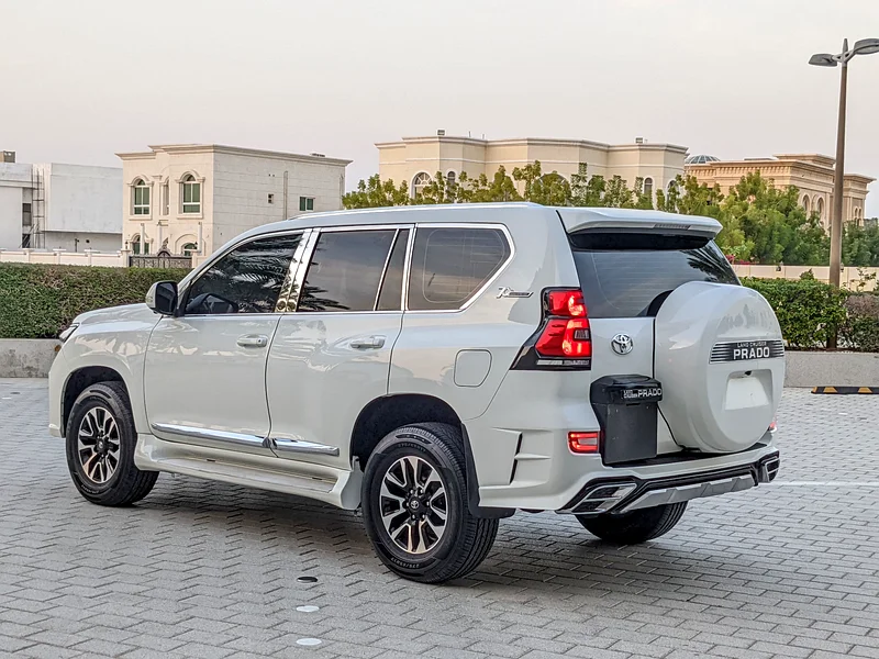 2011 Toyota Prado Tx-l MID FACELIFTED 2023 6 Cylinder Engine White Beige SUV