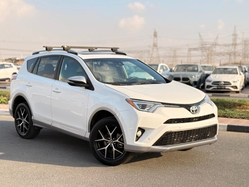 2017 TOYOTA RAV 4 LIMITED 4x4 2.5 Liter V4 Cylinder Engine White Black SUV