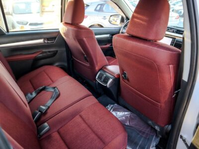 2025 Toyota Hilux GLX 2.7L Double Cab Utility RWD AT White Red GCC Specs