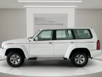 2024 Nissan Patrol Safari 4.8L AT 4 Cylinder Petrol Engine White Grey SUV GCC Specs
