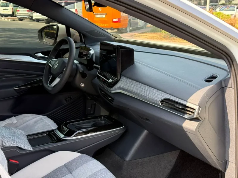 2022 Volkswagen ID.4 PURE + Electric Car White Grey SUV 450 - 550 KM Range