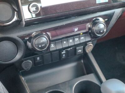 2025 Toyota Hilux GLX 2.7L Double Cab Utility RWD AT White Red GCC Specs