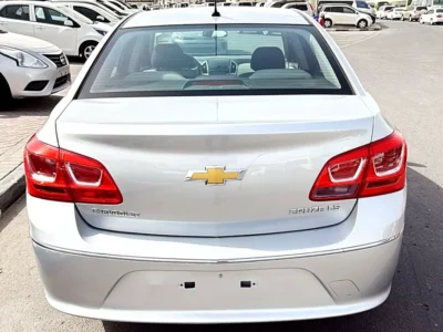 2017 Chevrolet Cruze LS 4 Cylinder Petrol Engine Silver Grey Sedan GCC Specs
