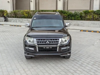 2015 Mitsubishi Pajero GLS MID 6 Cylinders Engine Black Red SUV GCC Specs