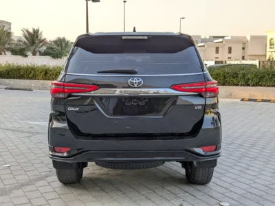 2017 Toyota Fortuner GXR 6 Cylinders Petrol Engine Black Brown SUV GCC Specs