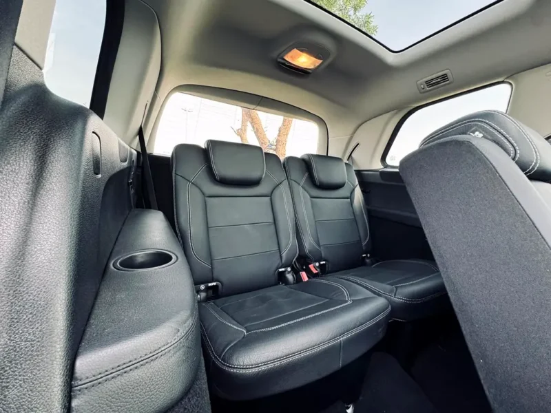2014 Mercedes-Benz GL-Class GL 550 4Matic 8 Cylinder Engine White Black SUV