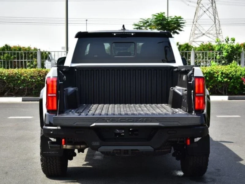 2025 Toyota Tacoma TRD PRO 2.4L HYBRID I-FORCE MAX TOP LINE White Black