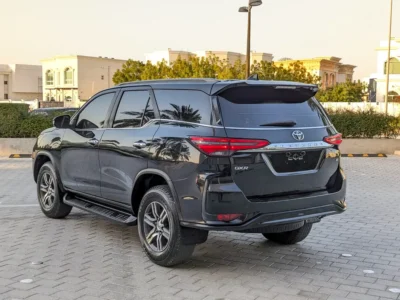 2017 Toyota Fortuner GXR 6 Cylinders Petrol Engine Black Brown SUV GCC Specs